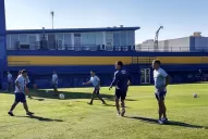 Atlético volvió a entrenar en el predio de La Boca y pasó los hisopados sin problemas