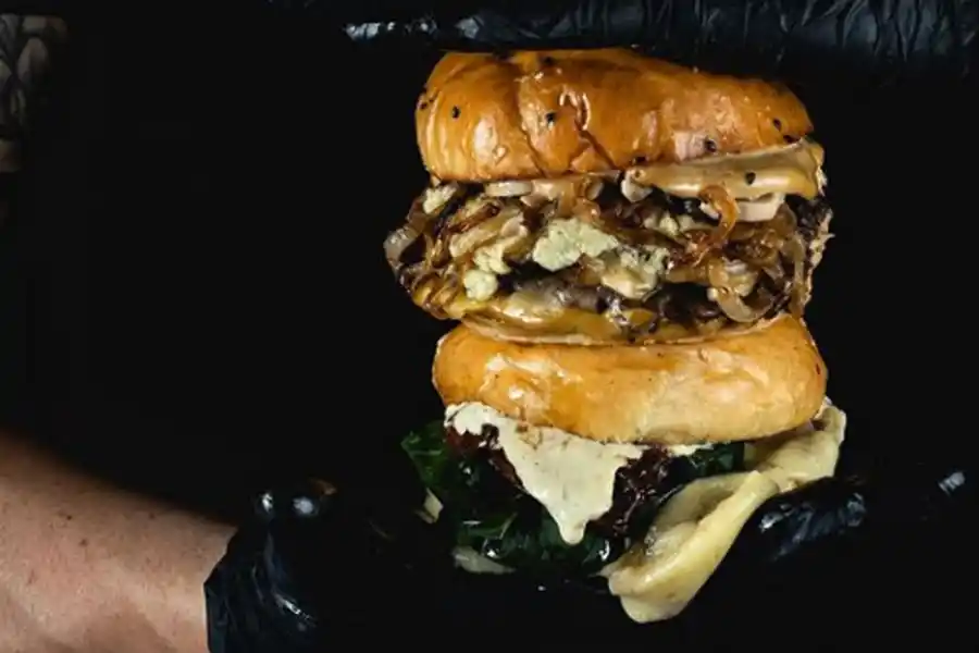 Parisina, de Burger Factory.