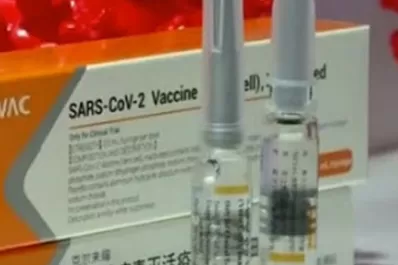 Murió una enfermera que tenía dos dosis de vacuna china Sinovac