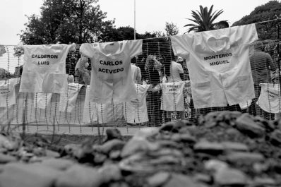 Las mejores imágenes del homenaje que realizaron los trabajadores de la Salud a sus colegas fallecidos