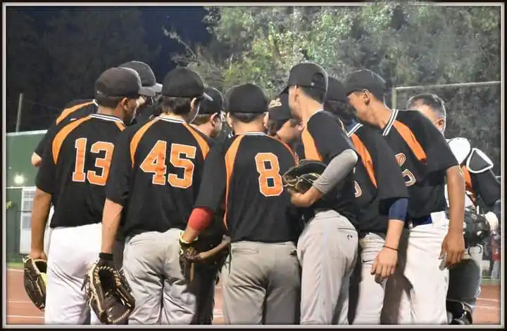 ARENGA FINAL. Los jugadores de CEF 18 lograron el ascenso en el torneo Nacional que jugaron en Paraná, el mes pasado.