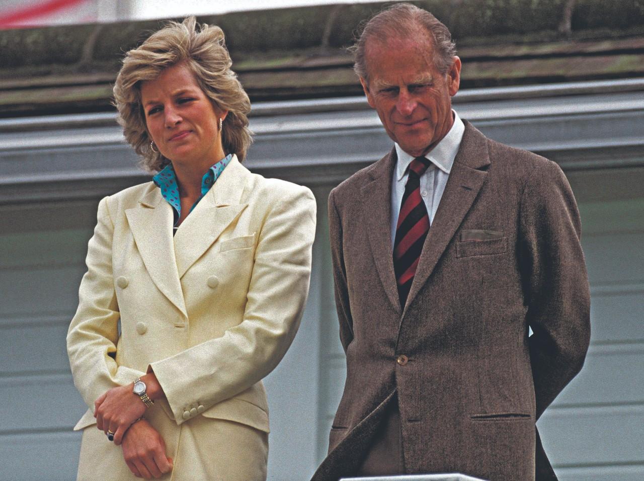 1987. Felipe de Edimburgo en un torneo de polo junto a Diana, la princesa de Gales.