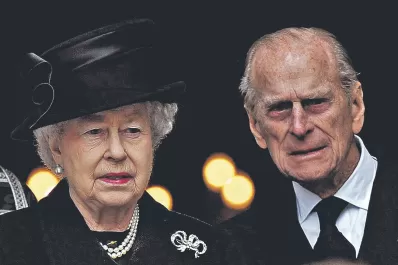 ¿Por qué la corona británica atrae tanto?