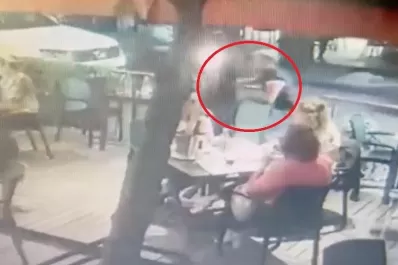 Atraparon al delincuente que había robado un celular en un bar de Barrio Norte