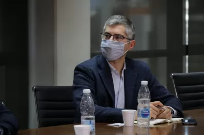 “No hay que tratar el tema de las licencias con hipocresía, dijo Canelada