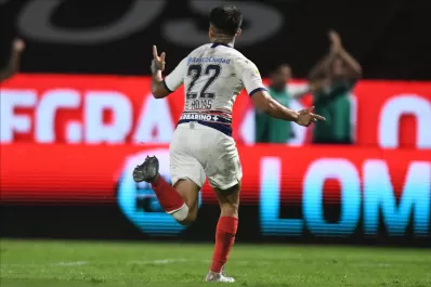 San Lorenzo le ganó a Platense con una perla de Gabriel Rojas