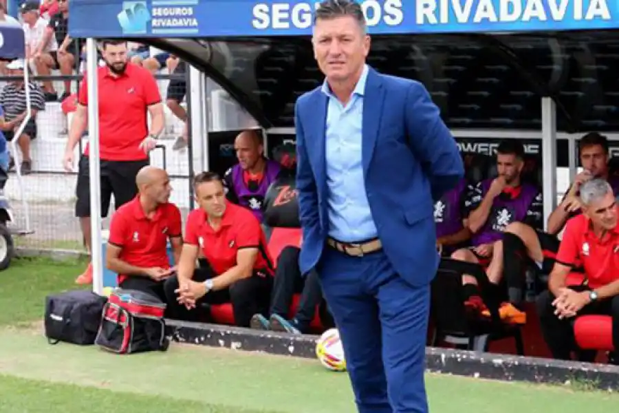 MARIO SCIACQUA. Su equipo, Sarmiento, se medirá con Newell’s. 