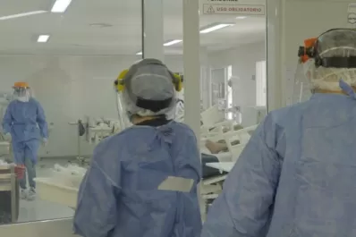 El Gobierno bonaerense, el PAMI y las prepagas piden medidas drásticas contra la pandemia