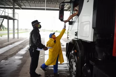 El costo del transporte de cargas subió 3,9% en marzo y acumula 15% en tres meses
