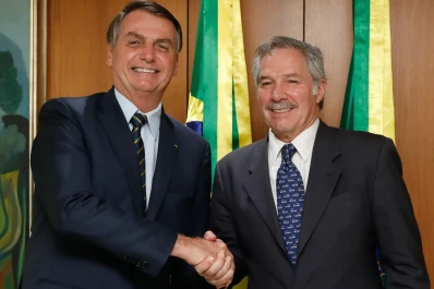 Solá y el nuevo canciller de Brasil acordaron garantizar los flujos comerciales