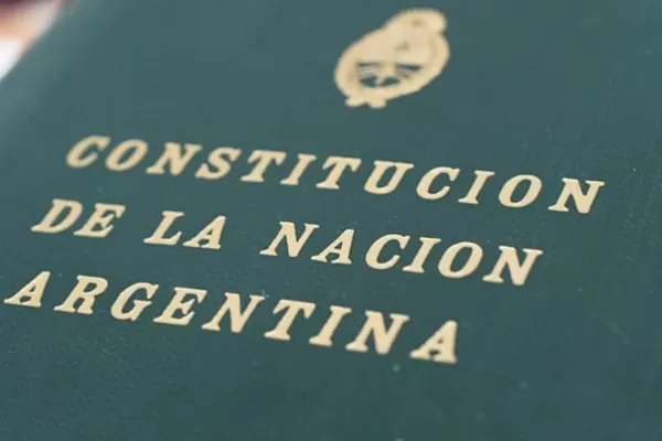 Cartas de lectores: partidos políticos y la Constitución