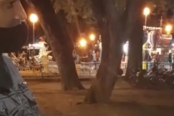 La Municipalidad de San Miguel de Tucumán desalojó feriantes del parque Avellaneda