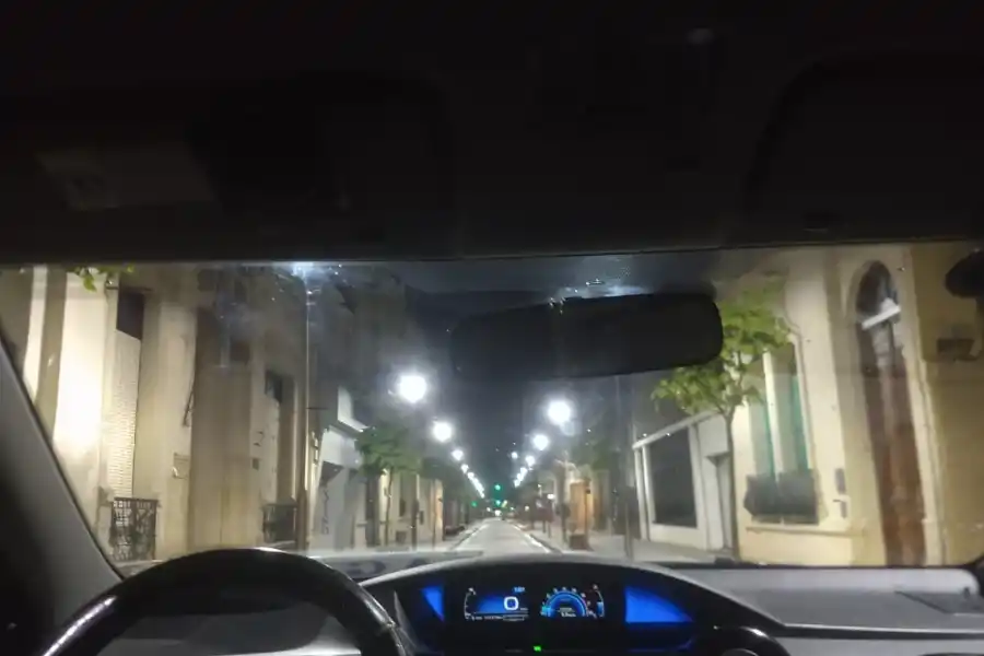 NADIE EN LA 25. Una postal atípica en el microcentro.