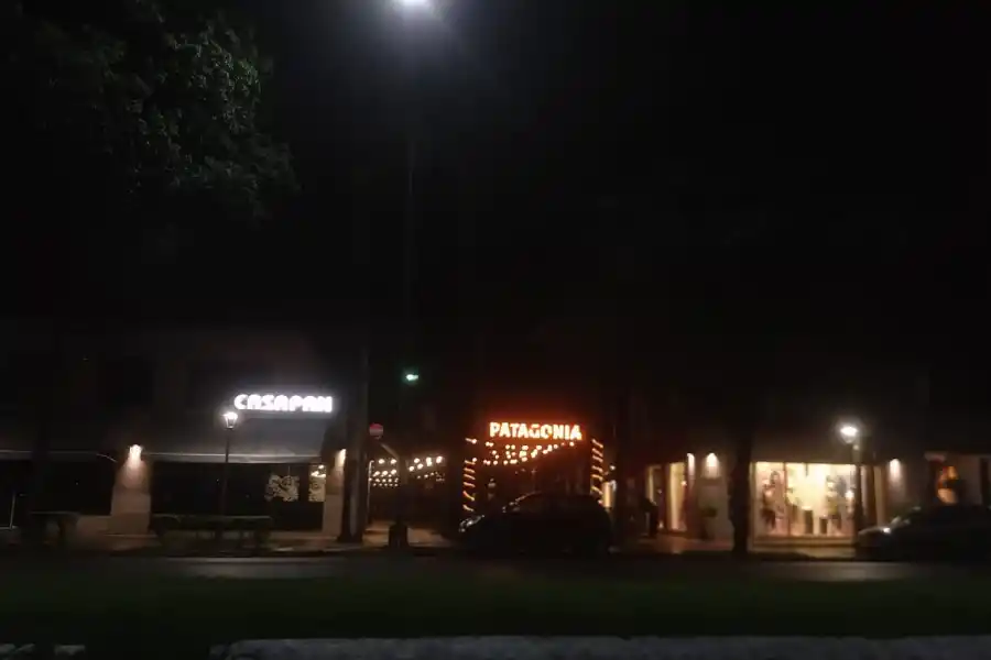 YERBA BUENA II. Llegada la medianoche, los bares se vieron vacíos.