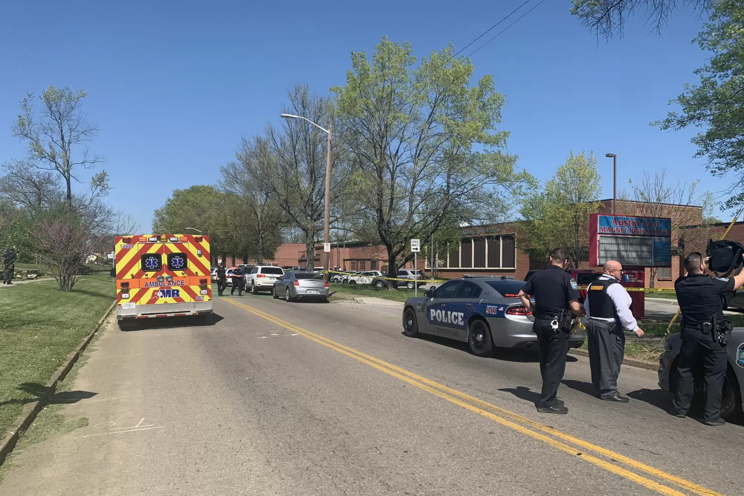 EEUU: reportan un tiroteo en una escuela secundaria de Knoxville