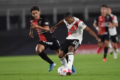 River le quitó el invicto al líder de la zona
