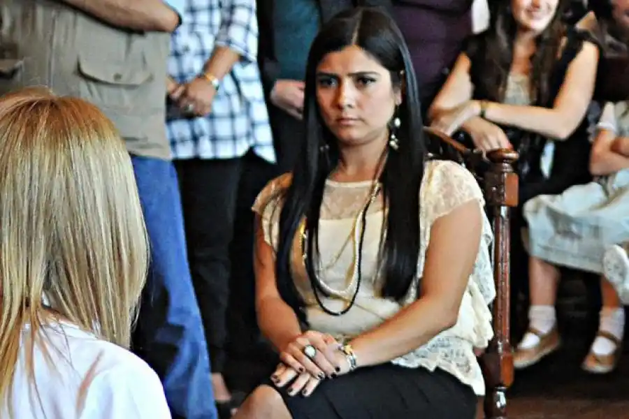 JURAMENTO. Mariana Rivadeneira al tomar posesión de su cargo actual. 