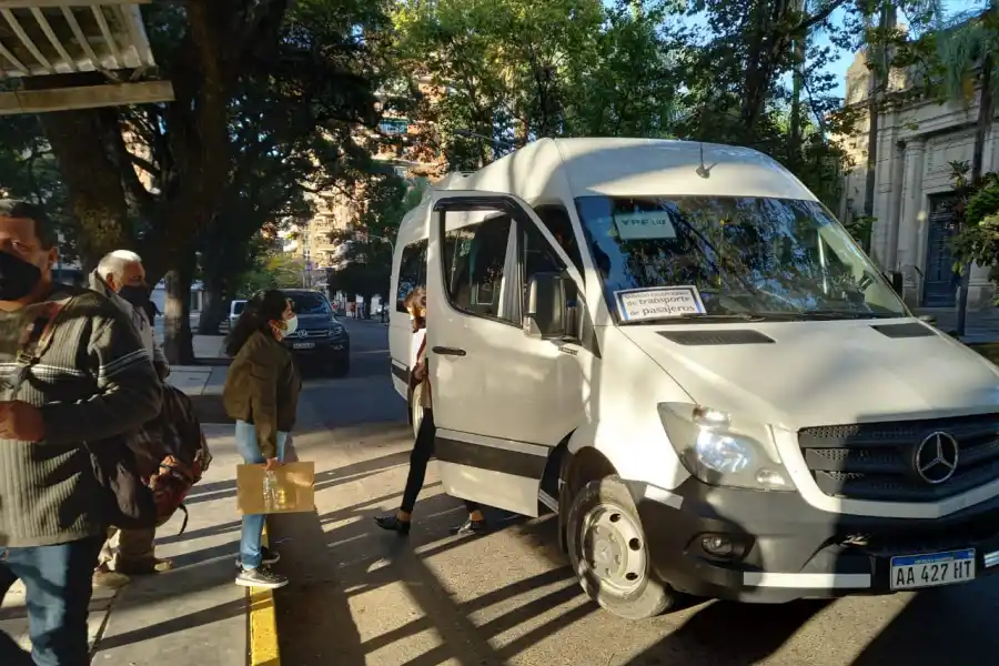 El servicio de combis en la capital funciona hoy ante al paro de los choferes de UTA