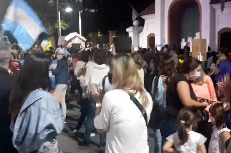 Protesta en Olivos. Foto Ambito.com