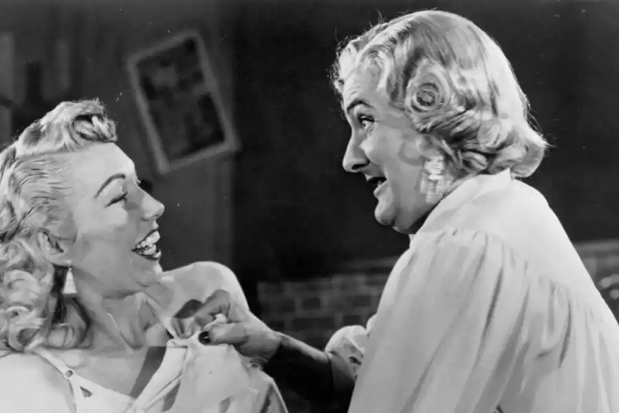 Glen o Glenda”, la película que te recomendamos para este domingo