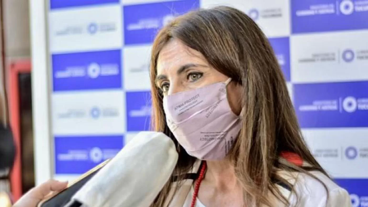 MEDIACIÓN. La ministra Vargas Aignasse destacó el rol del Gobierno para destrabar el conflicto de ómnibus.