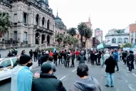 Reclamo de gastronómicos: marcha, olla popular y pedidos de auxilio al Poder Ejecutivo