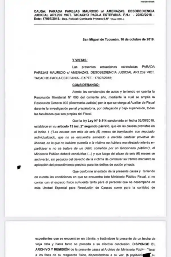 FACSÍMIL. La decisión de archivo del 10/10/19 con la firma del auxiliar Isa.