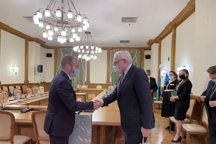 Guzmán en Rusia: agenda económica bilateral, pandemia y FMI 