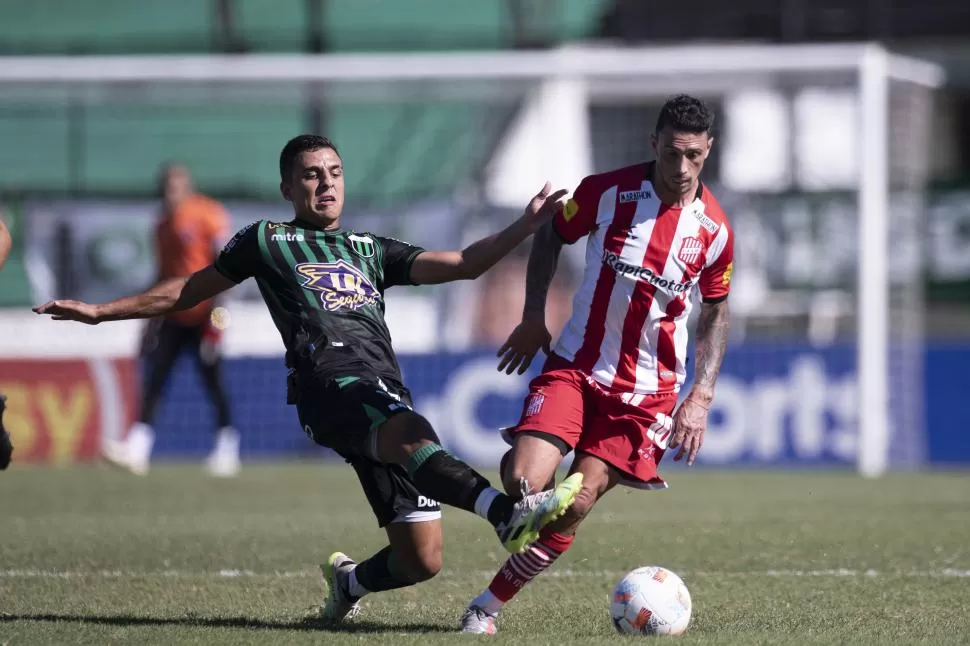 DESTELLOS INTERESANTES. González jugó un buen primer tiempo y transmitió su fútbol y sus ganas al equipo. En el complemento dio la asistencia en el 1-0. 