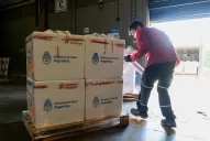 En mayo van a seguir llegando más vacunas para los tucumanos, dijo Manzur