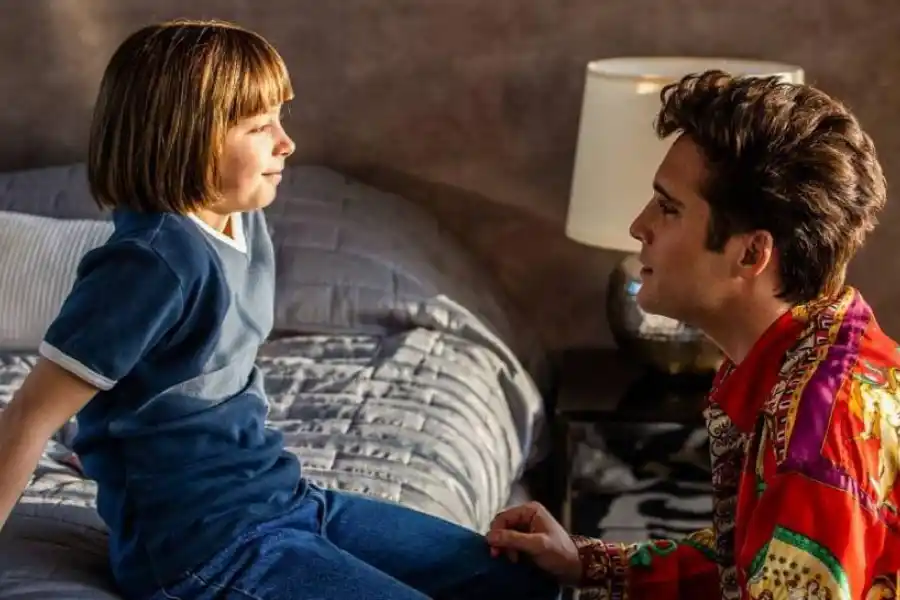 HERMANO MENOR. El artista lo rescata de la familia paterna gaditana. 