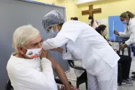 Vacunación en Tucumán: así quedaron reprogramados los turnos para mayores de 70