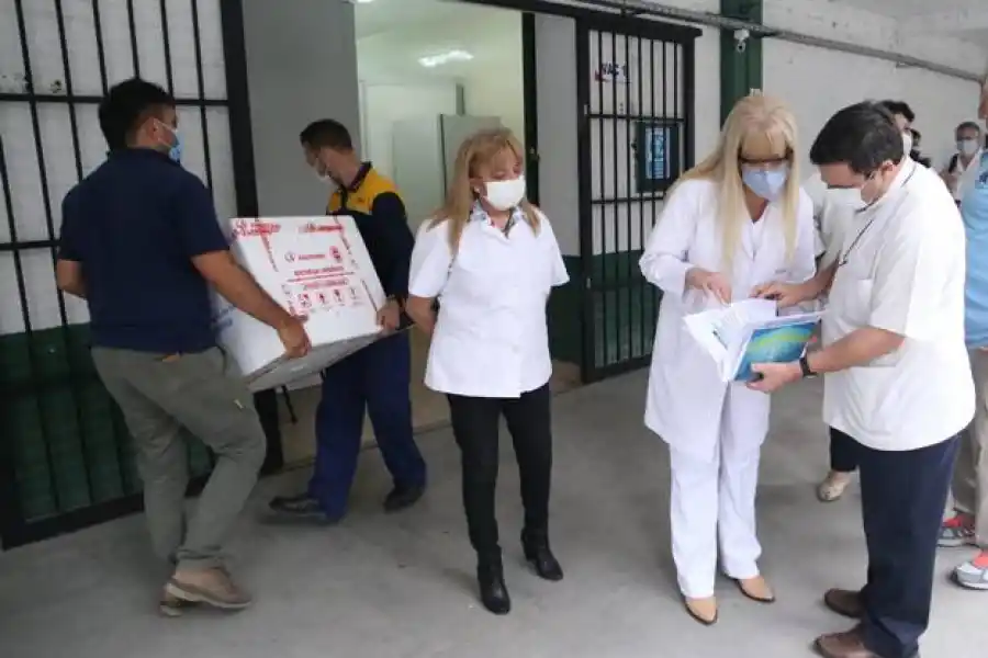 Tras la llegada de las 24.600 dosis de la Sputnik V, en Tucumán adelantarán los turnos de mayo