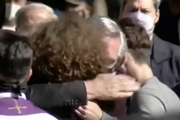 Último adiós a Mario Meoni en el cementerio de Junín: el Presidente despidió los restos del ministro