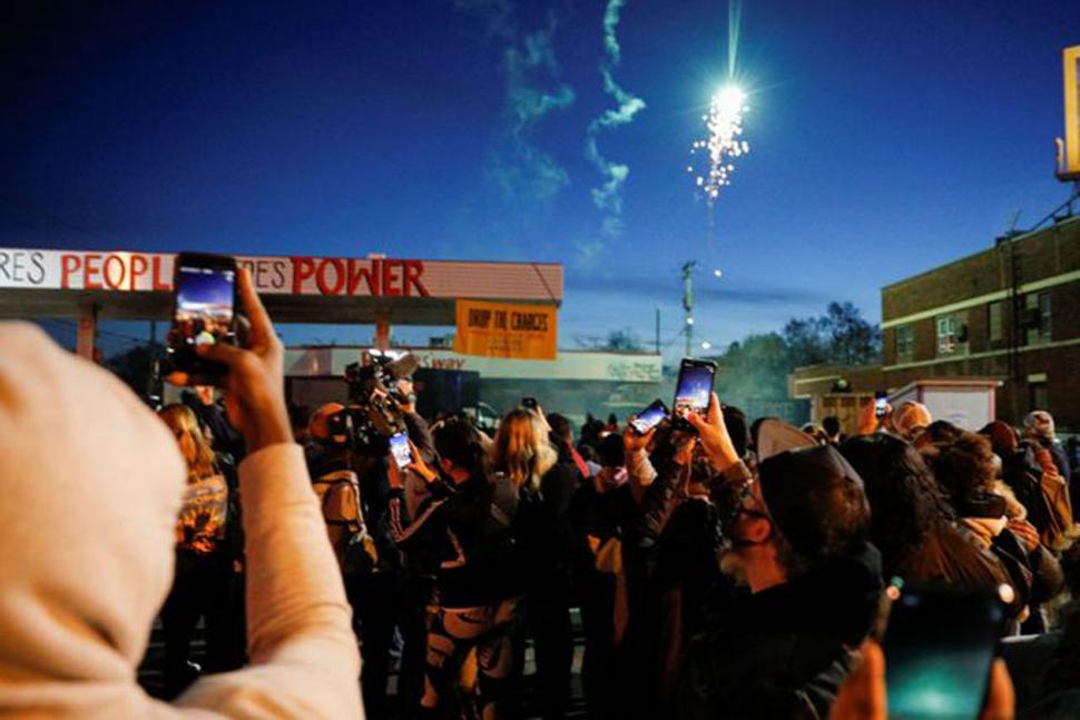 Las fotos de la semana: el cielo, la Tierra y la violencia humana