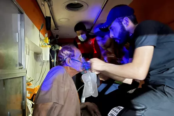 El fuego en un hospital de Irak deja 82 muertos