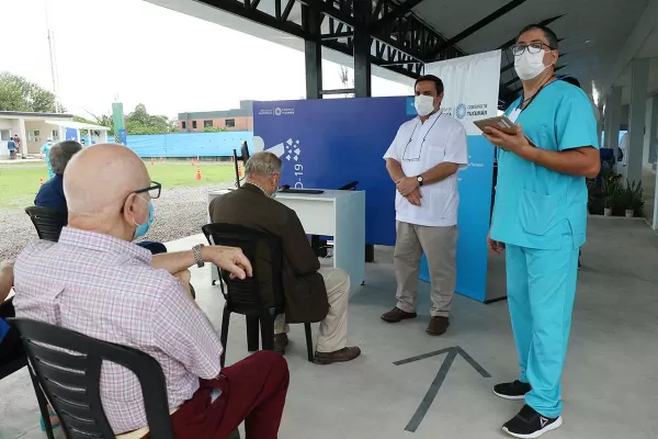 Coronavirus: quiénes reciben las vacunas en el nodo de Yerba Buena