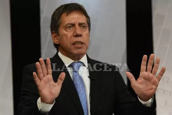 Bussi pide que la ministra Chahla informe sobre la vacunación a comisionados rurales