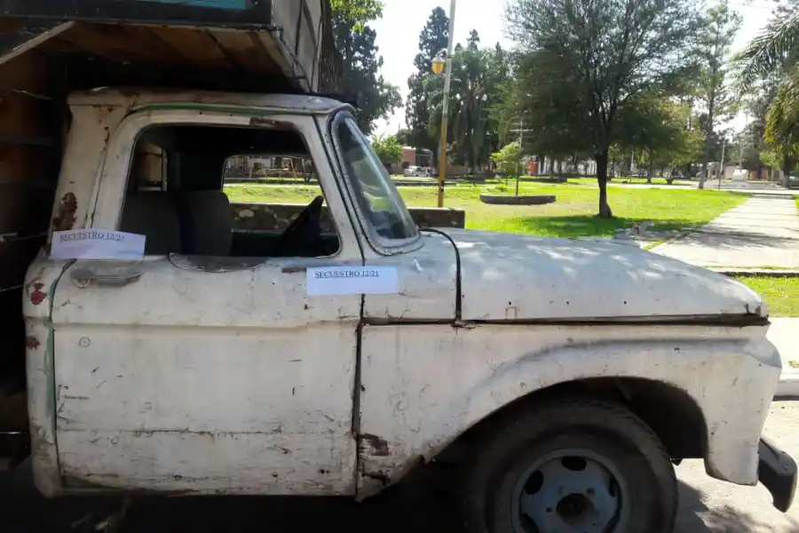 Robaron una camioneta que estaba secuestrada en la comisaría de El Chañar