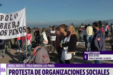 Polo Obrero se manifiesta a metros del puente Barros, en el este de la capital