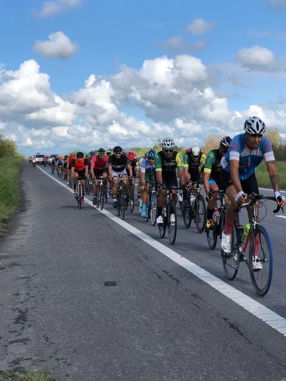 GRAN CONVOCATORIA. La prueba reunió a 127 ciclistas, de cuatro provincias.  