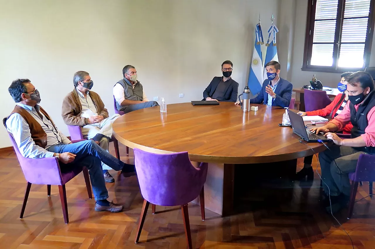 EN LA SEDE PENAL DE TRIBUNALES. Representantes del Ministerio Público y de la Sociedad Rural llevaron adelante una reunión. Foto Prensa MPF