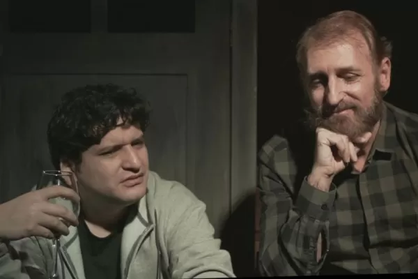 Gerard Nicolosi se sube otra vez al escenario, a la distancia