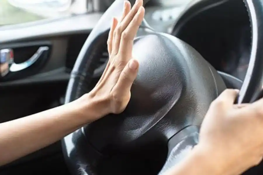 BOCINAZOS. Los ruidos del tránsito son altos contaminantes en la ciudad. 