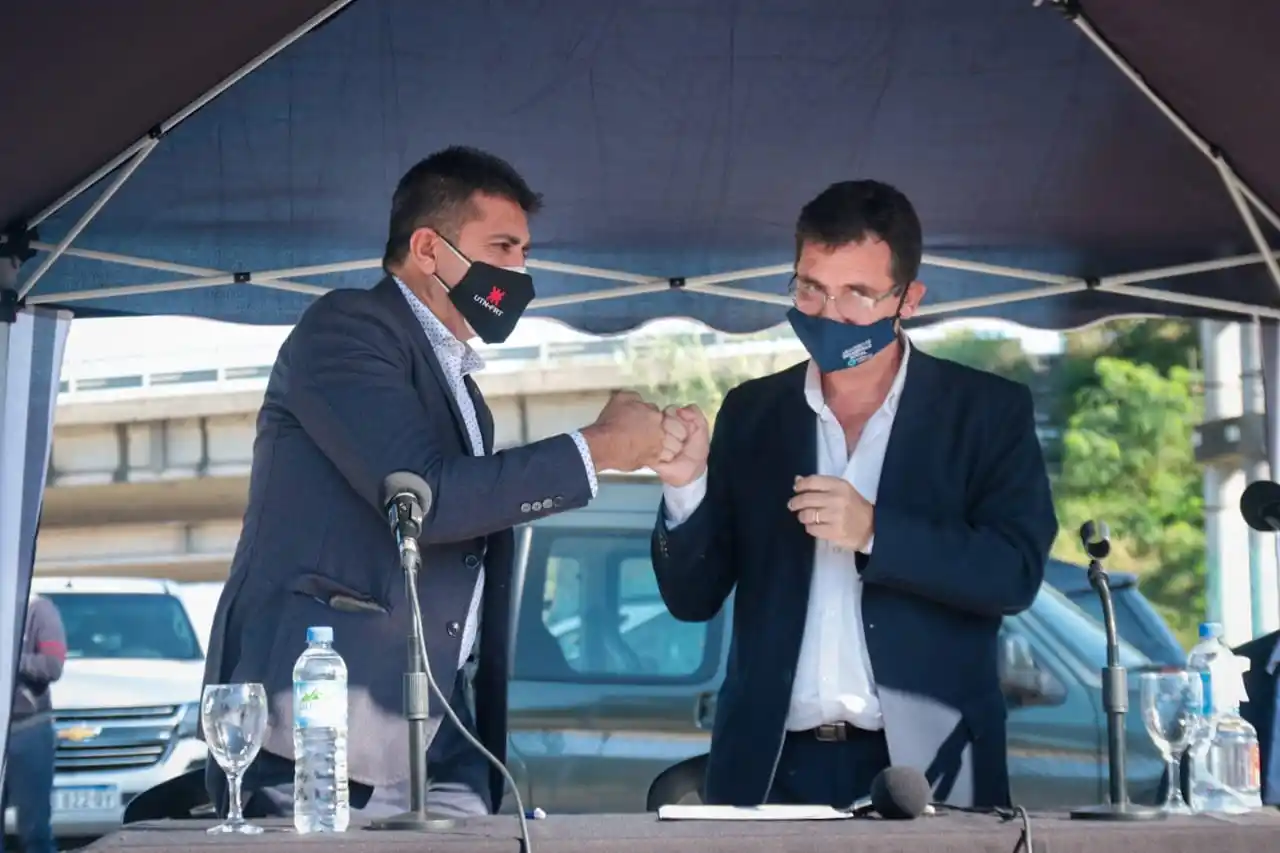 SALUDO. El rector Soria y el ministro Yedlin. Foto: Prensa MDS