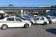 Jornada de protestas: taxistas efectúan cortes por la suba en el precio del GNC