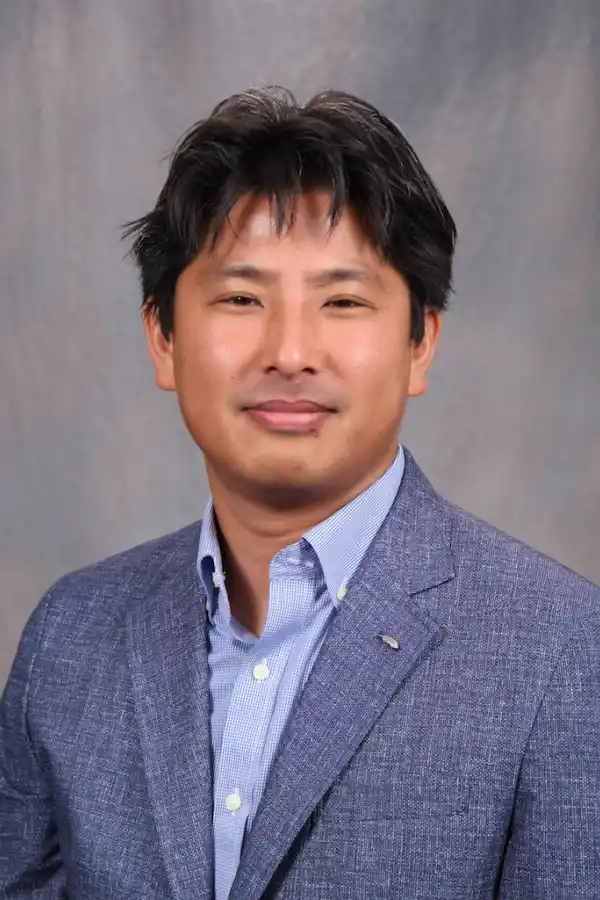 ARUM HAN. Profesor de la Universidad de Texas A&M.