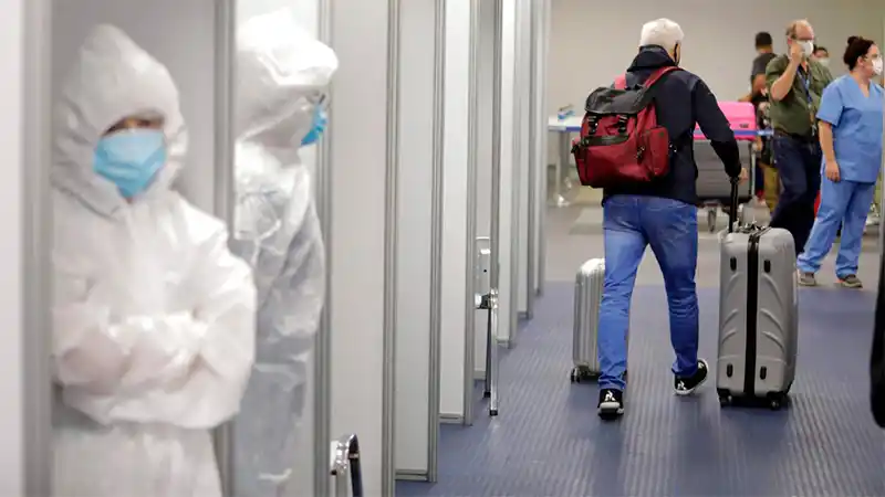 Hisopados: según un informe, en Ezeiza manejan un negocio que administra un misterioso laboratorio