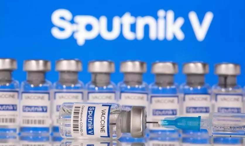 Bolivia negocia producir la vacuna Sputnik Light, de una sola dosis