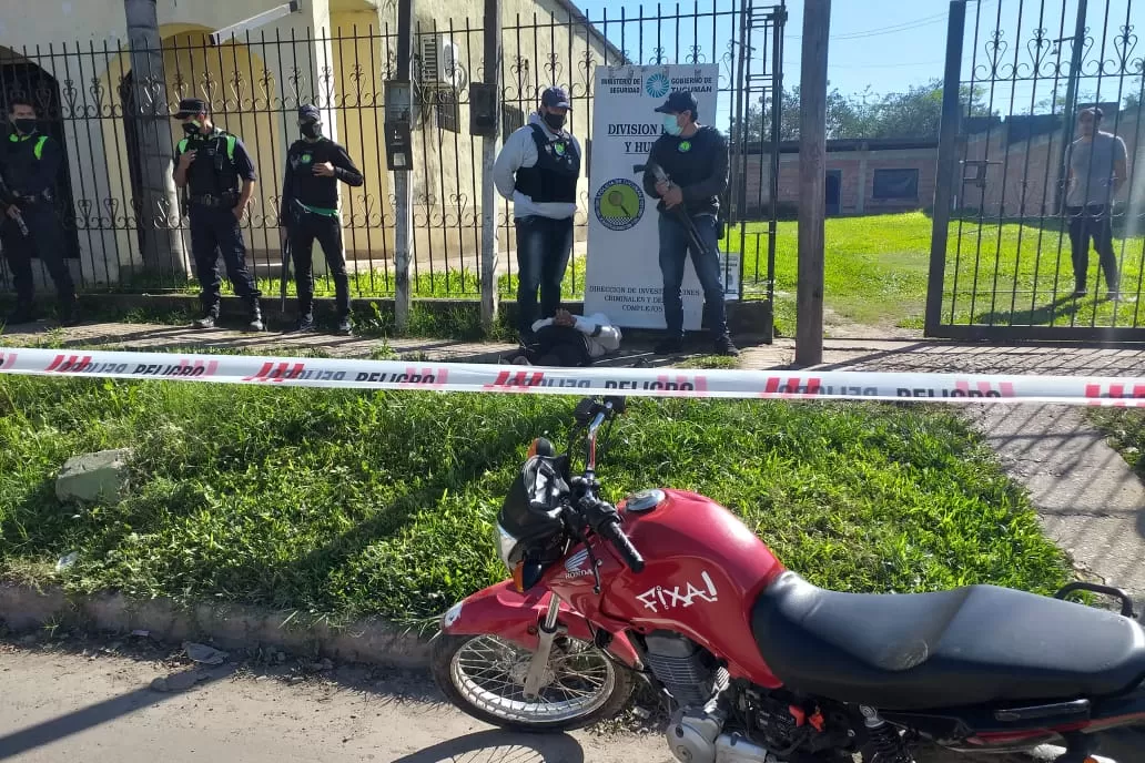 Tras una persecución, atraparon a un motochorro armado en avenida Francisco de Aguirre